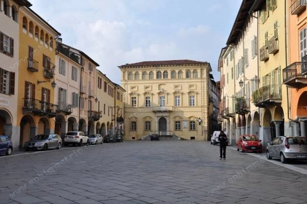 piazza, cisterna, biella, piazzo, biellastoria, #biellastoria